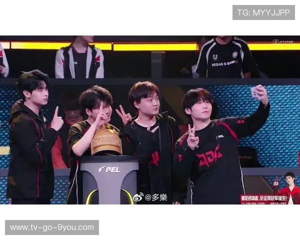 和平精英战术解析JDG战队的控制体系与团队协作策略探讨